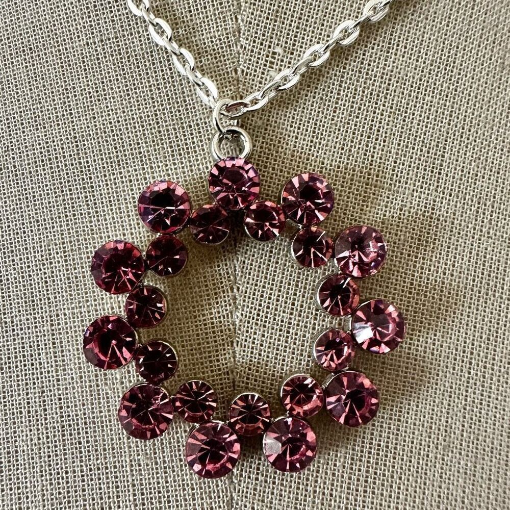 Pink rhinestone Wreath Pendant Necklace